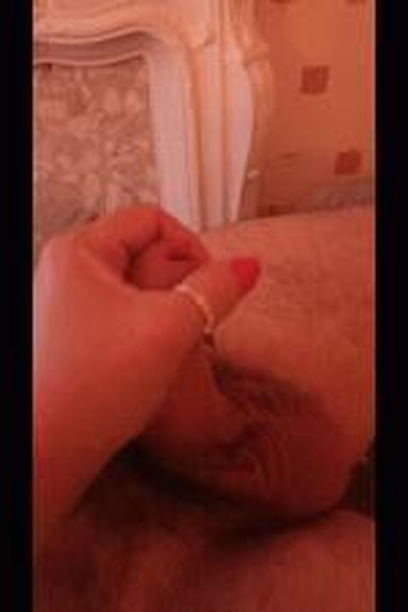 Sub Gets A Sounding - Screenshot 1 of 4 - BDSM
