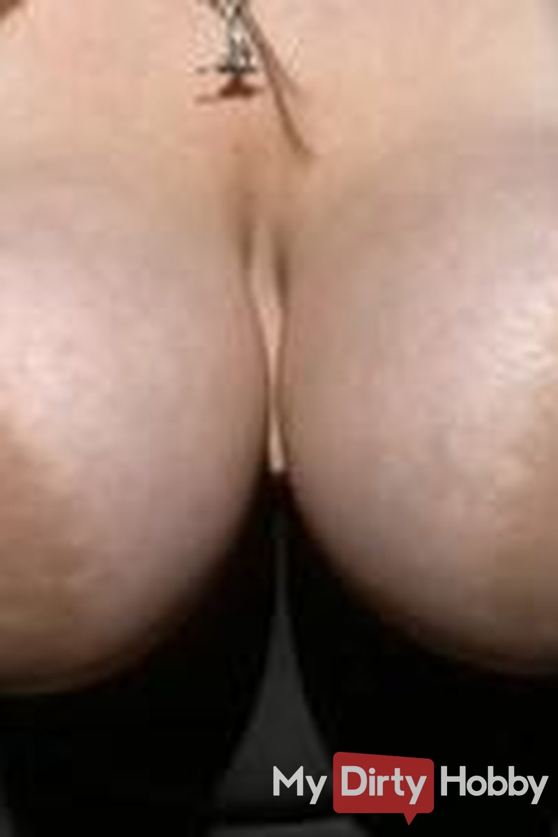 Bell Ringing - Screenshot 1 of 4 - Mara Boobs