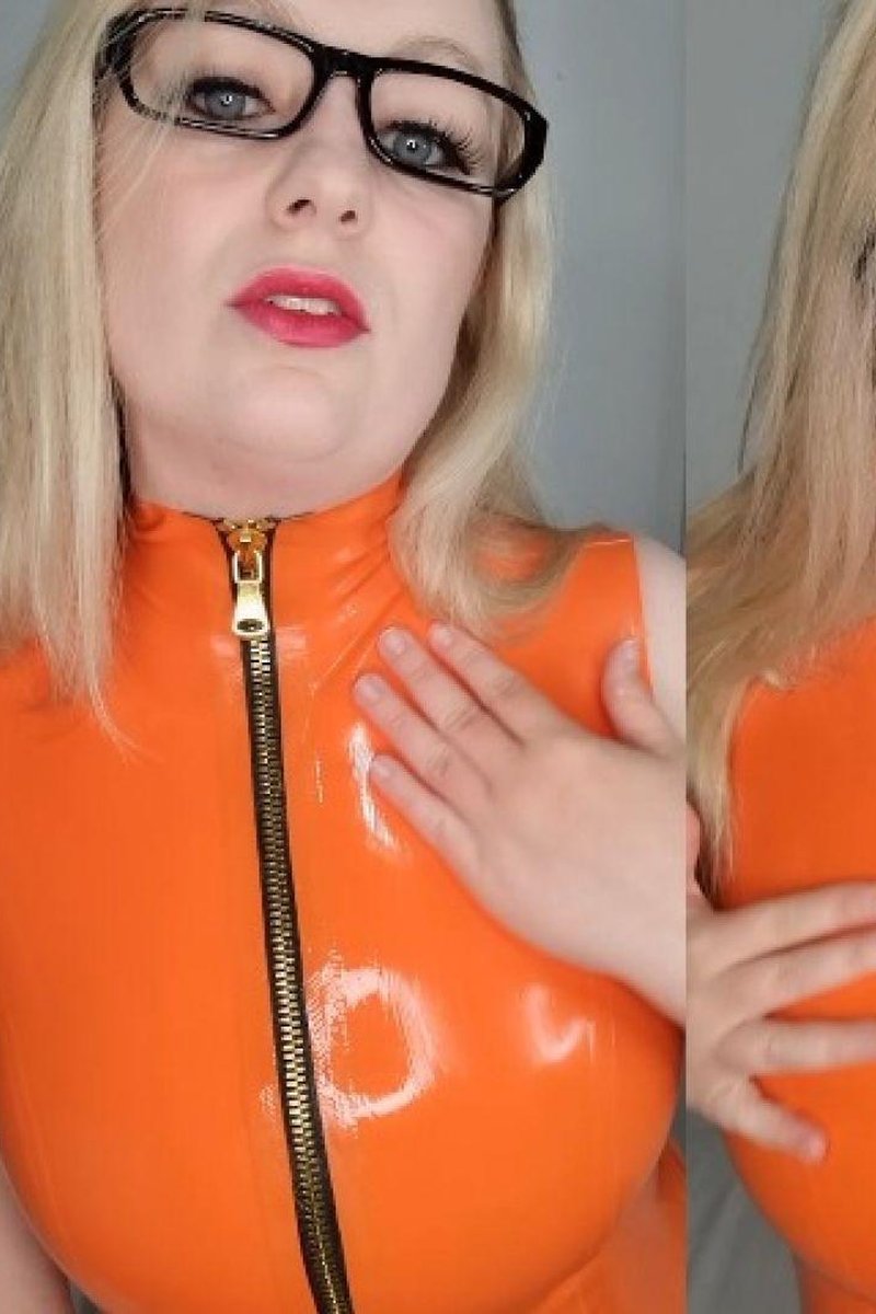 TP-manyvidsashleymerwin-blonde-bimbo-in-latex-sucks-your-cock-and-gets-a-facial