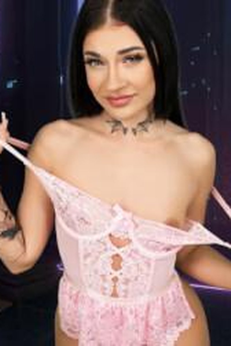 Come Deep Inside (Cgi) - Screenshot 1 of 4 - 3D Available