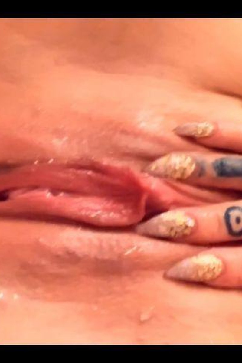 Pee Compilation - Screenshot 1 of 4 - Close Up