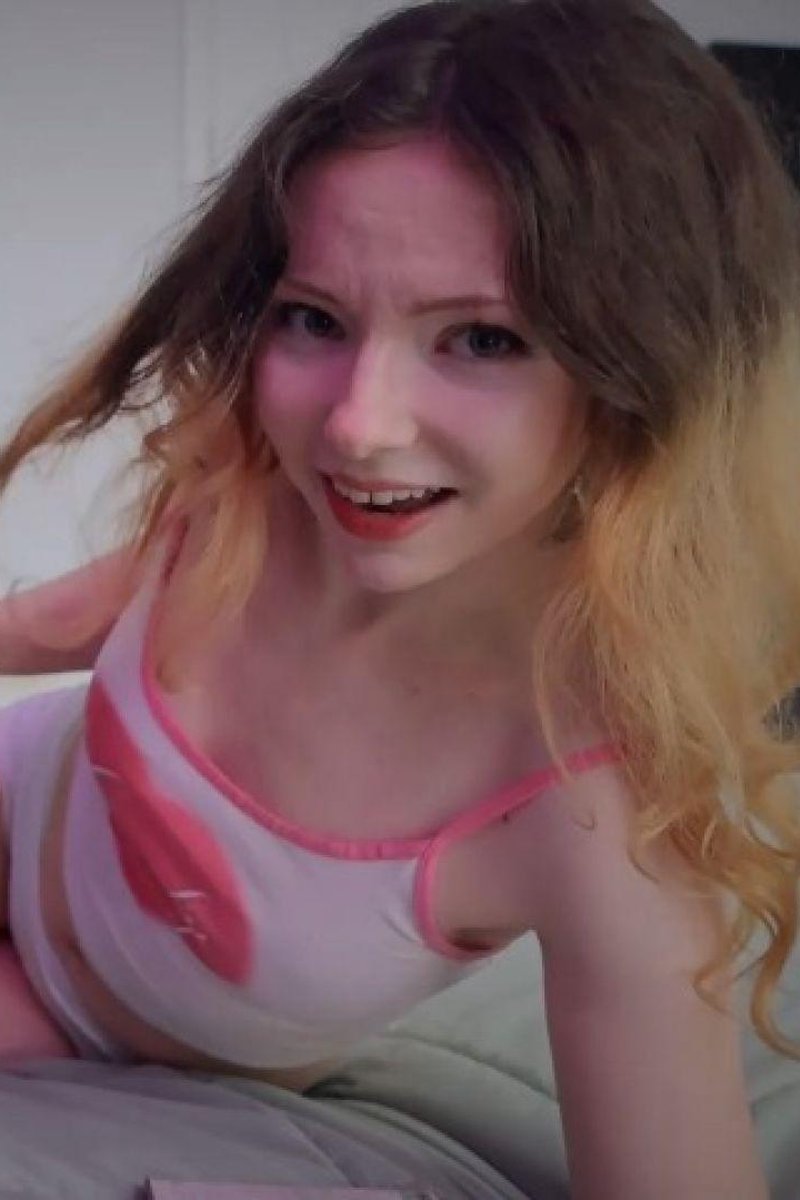 Custom Caught Ya Jerking - Screenshot 1 of 4 - Femdom