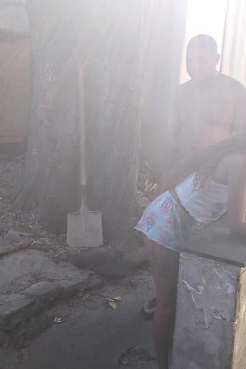 Fudendo Magrinha No Quintal - Screenshot 1 of 4 - All Sex
