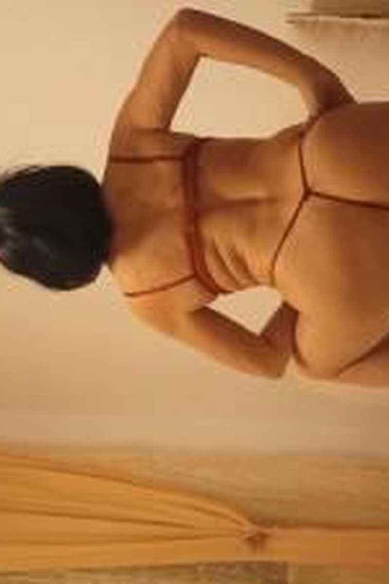 Intimo E Maschera - Screenshot 1 of 4 - Amateur