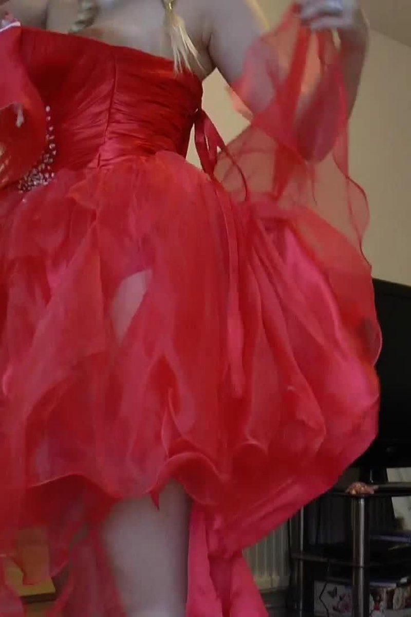 Cutting And Shredding My Prom Dress - Screenshot 1 of 4 - Bitch