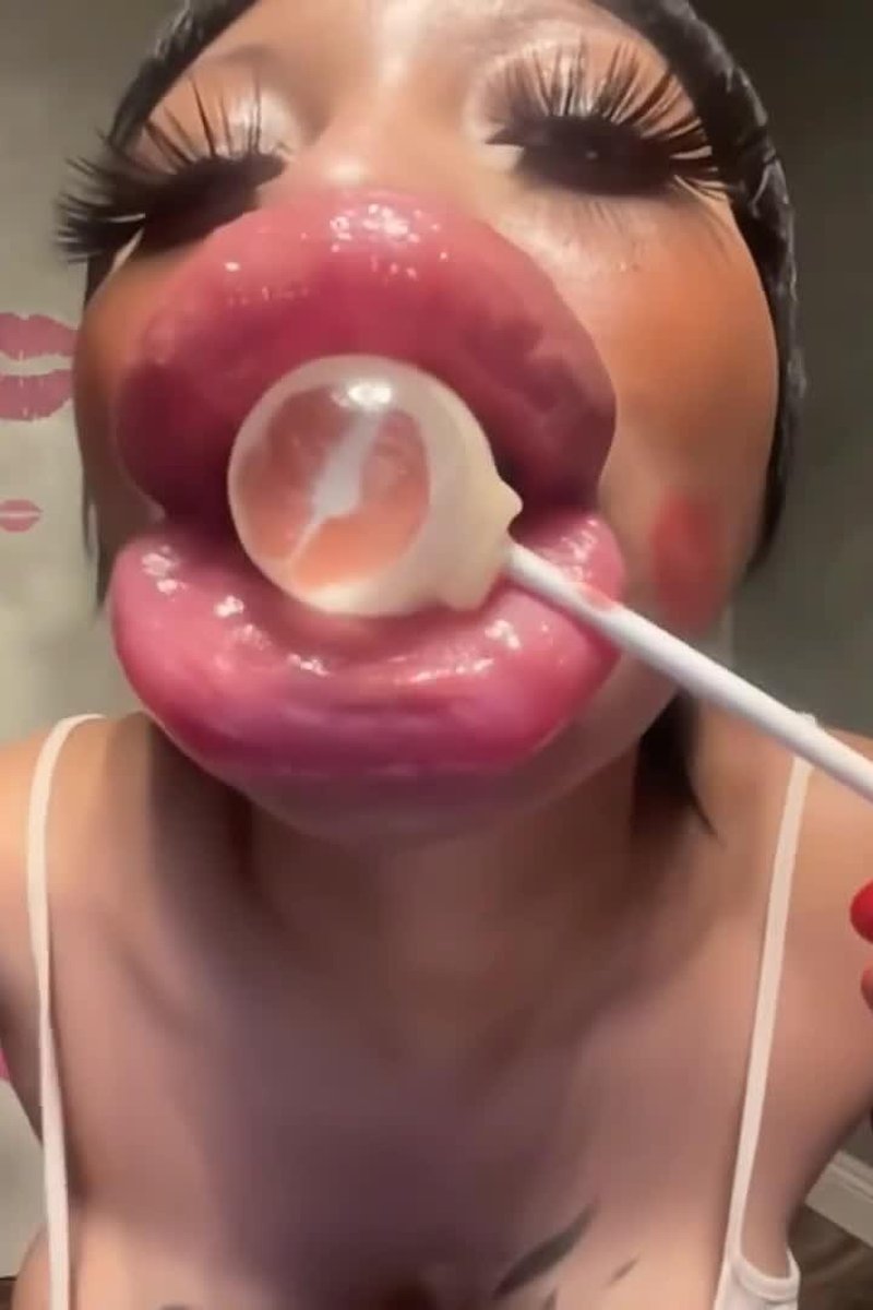 TP-iwantclipsrubysdolllipz-swollen-lips-kiss-pop-1