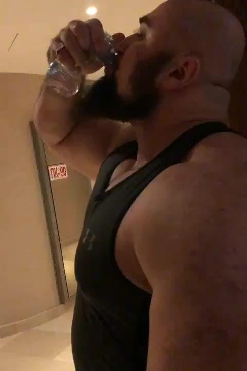 Drinking And Crush Bottle Shq Wshrb Qnyn@ - Screenshot 1 of 4 - Arabic