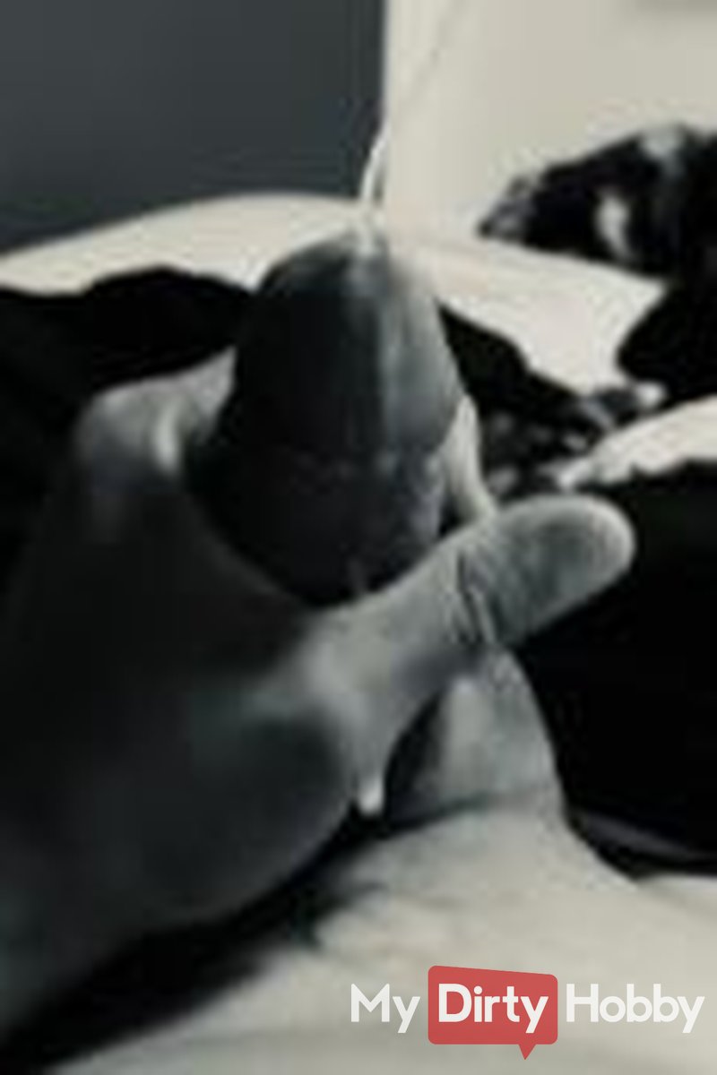 Handjob - Screenshot 1 of 4 - FOXn OWL