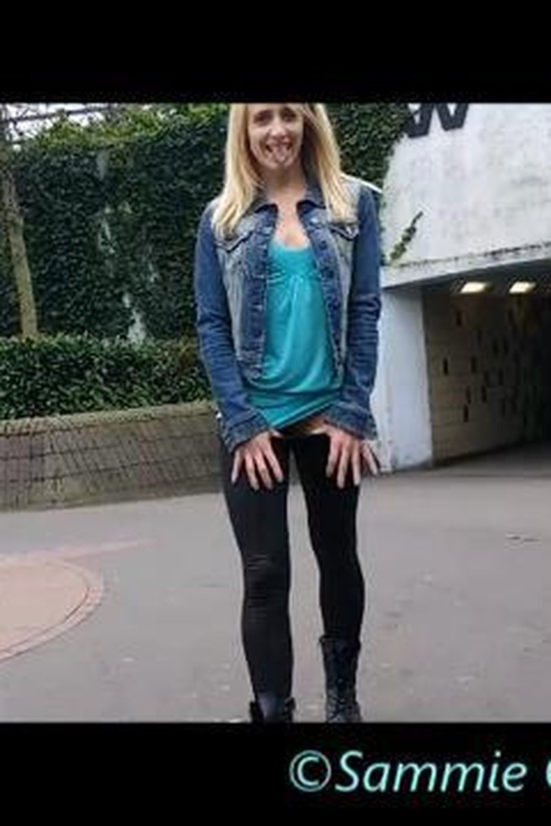 Public Flashing - Screenshot 1 of 4 - Ass Fetish