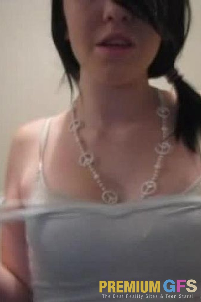 Tiny Red Slut 189 - Screenshot 1 of 4 - Amateur