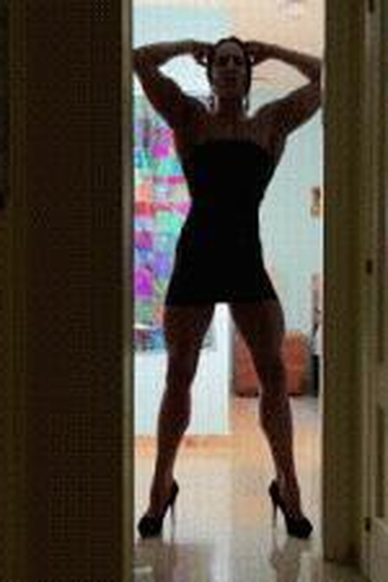 Muscle Flex - Screenshot 1 of 4 - Female Muscle