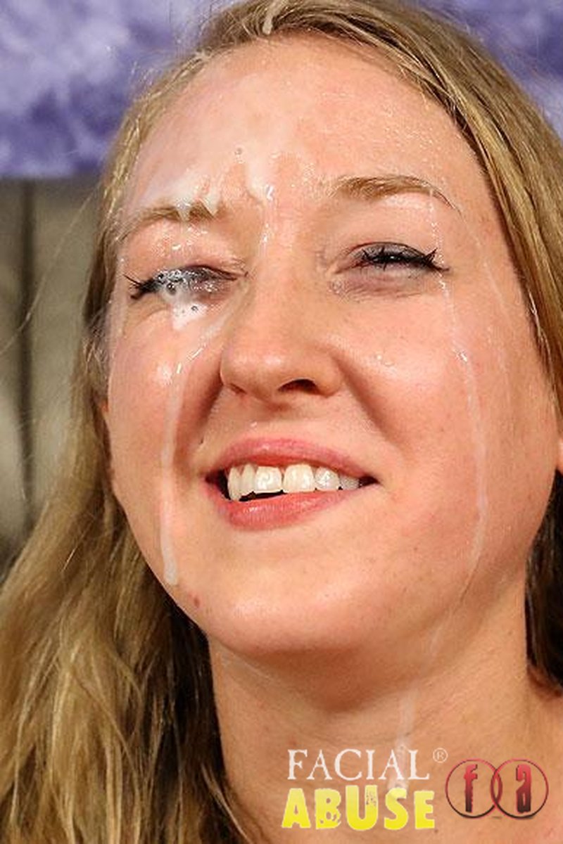 Skye Avery 3 - Screenshot 1 of 4 - Blowjob
