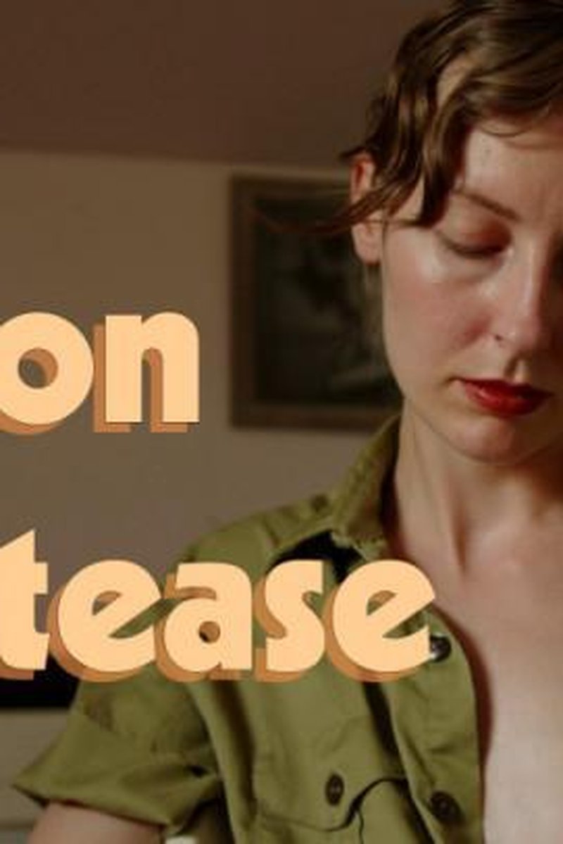Slow Motion Striptease - Screenshot 1 of 4 - Erotica