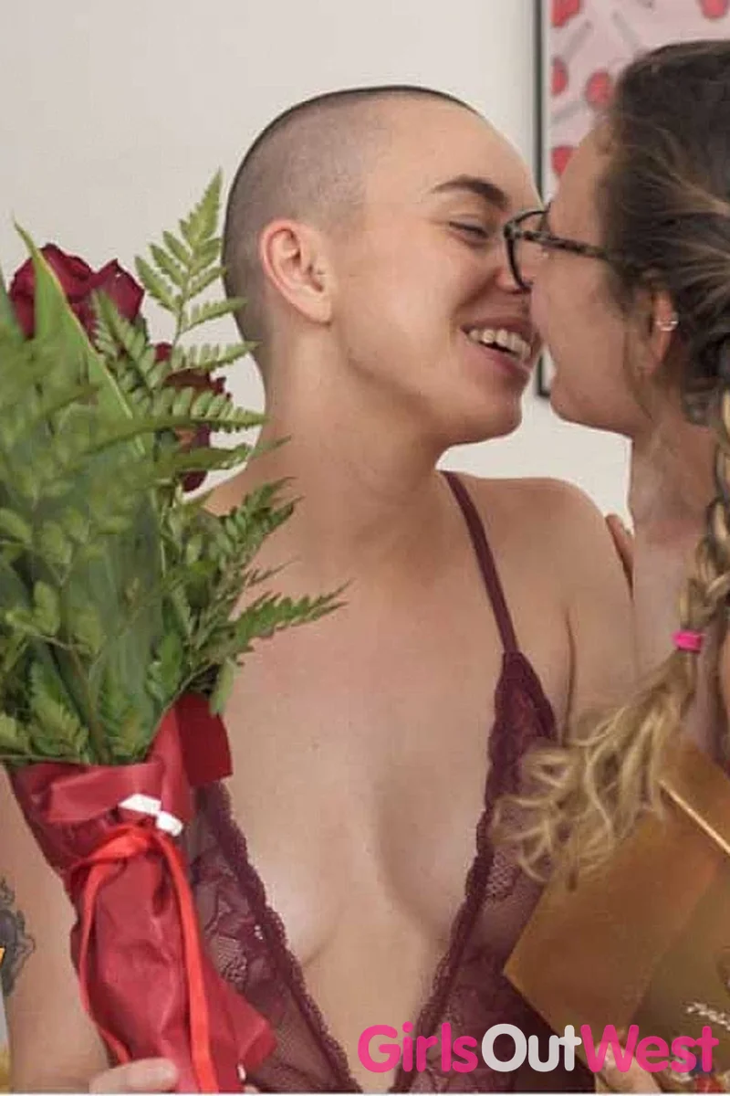 Billy B & Pixie Play - Sweethearts - Screenshot 1 of 4 - Girl Cum
