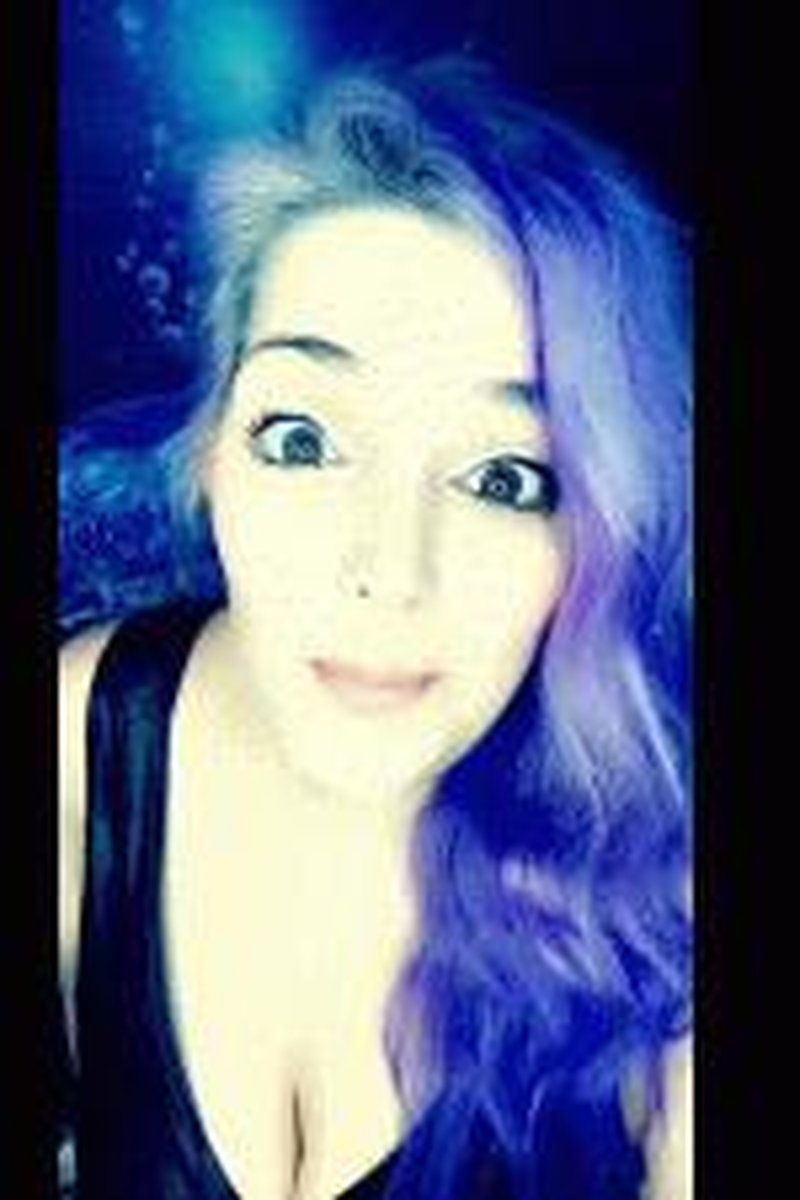 Small Dicked Alpha - Screenshot 1 of 4 - Colored Hair