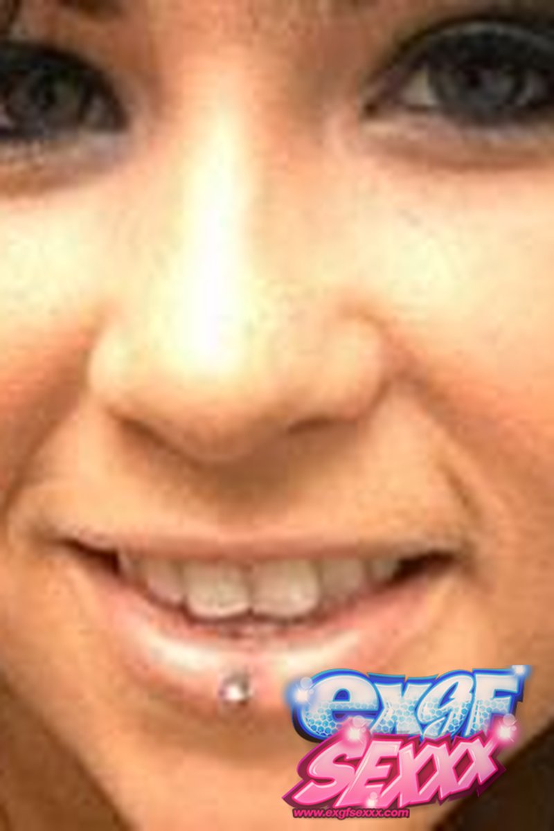 Mastrubating Chloe - Screenshot 1 of 4
