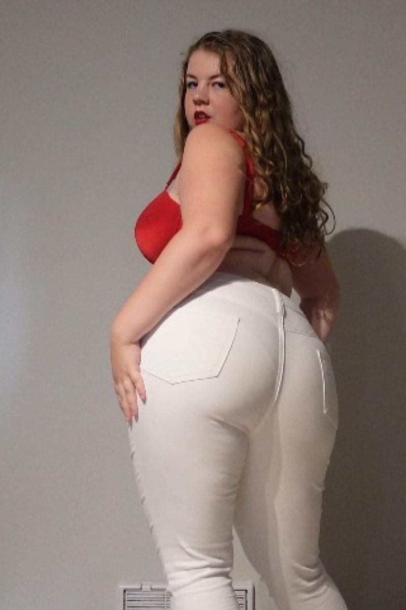 Striptease Enf - Screenshot 1 of 4 - Anal