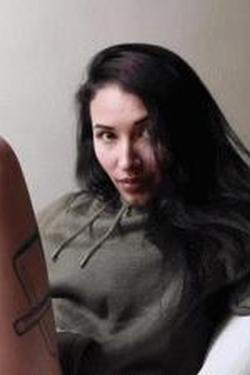 Coexisting With Mortals - Screenshot 1 of 4 - Asian