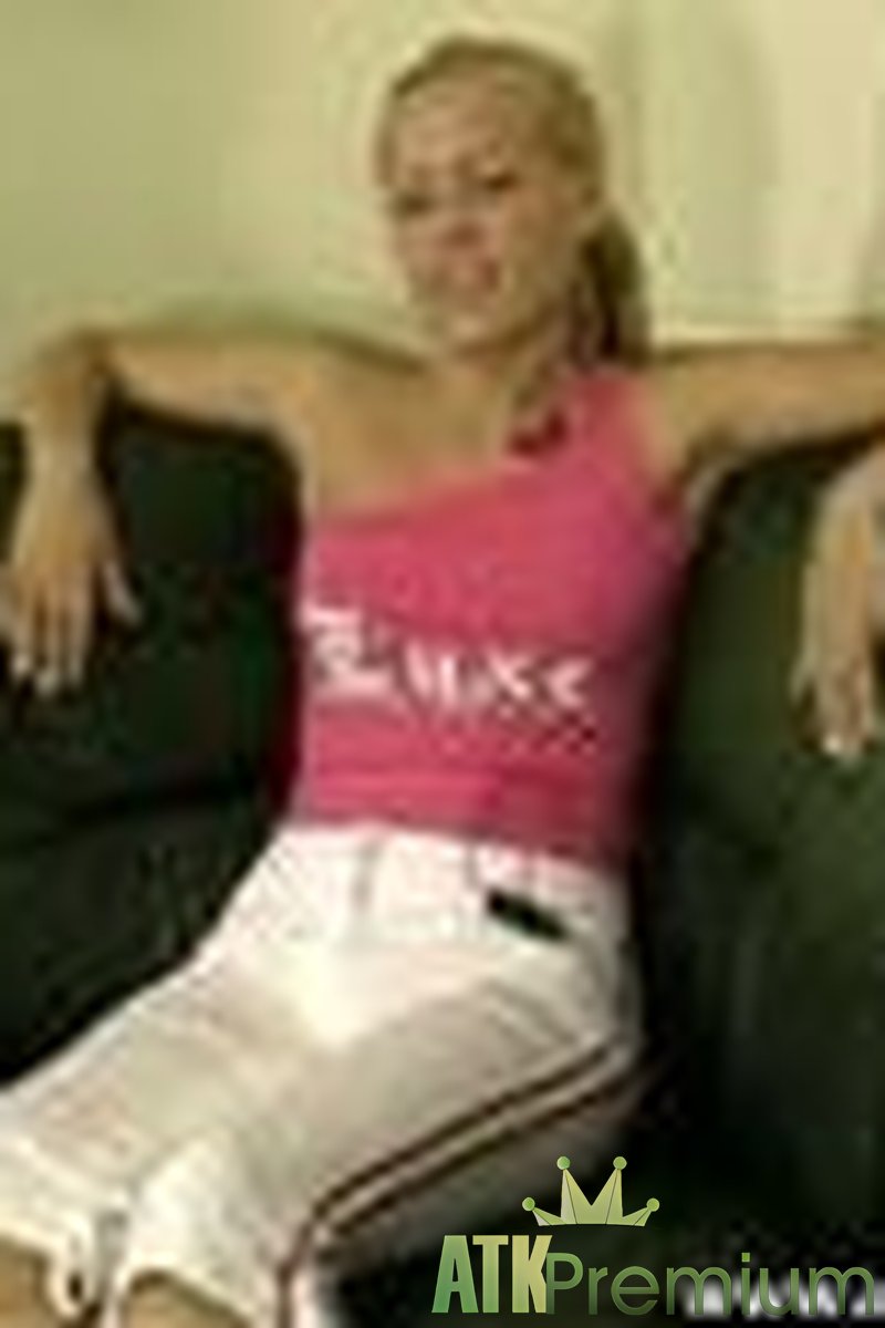 Sofie Moone - Interview - Screenshot 1 of 4 - Sofie Moone