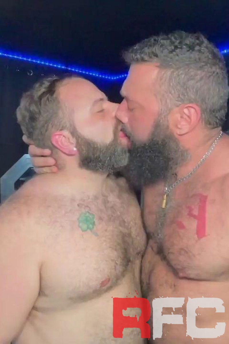 Bear Wars - Screenshot 1 of 4 - Big Muscle Guys