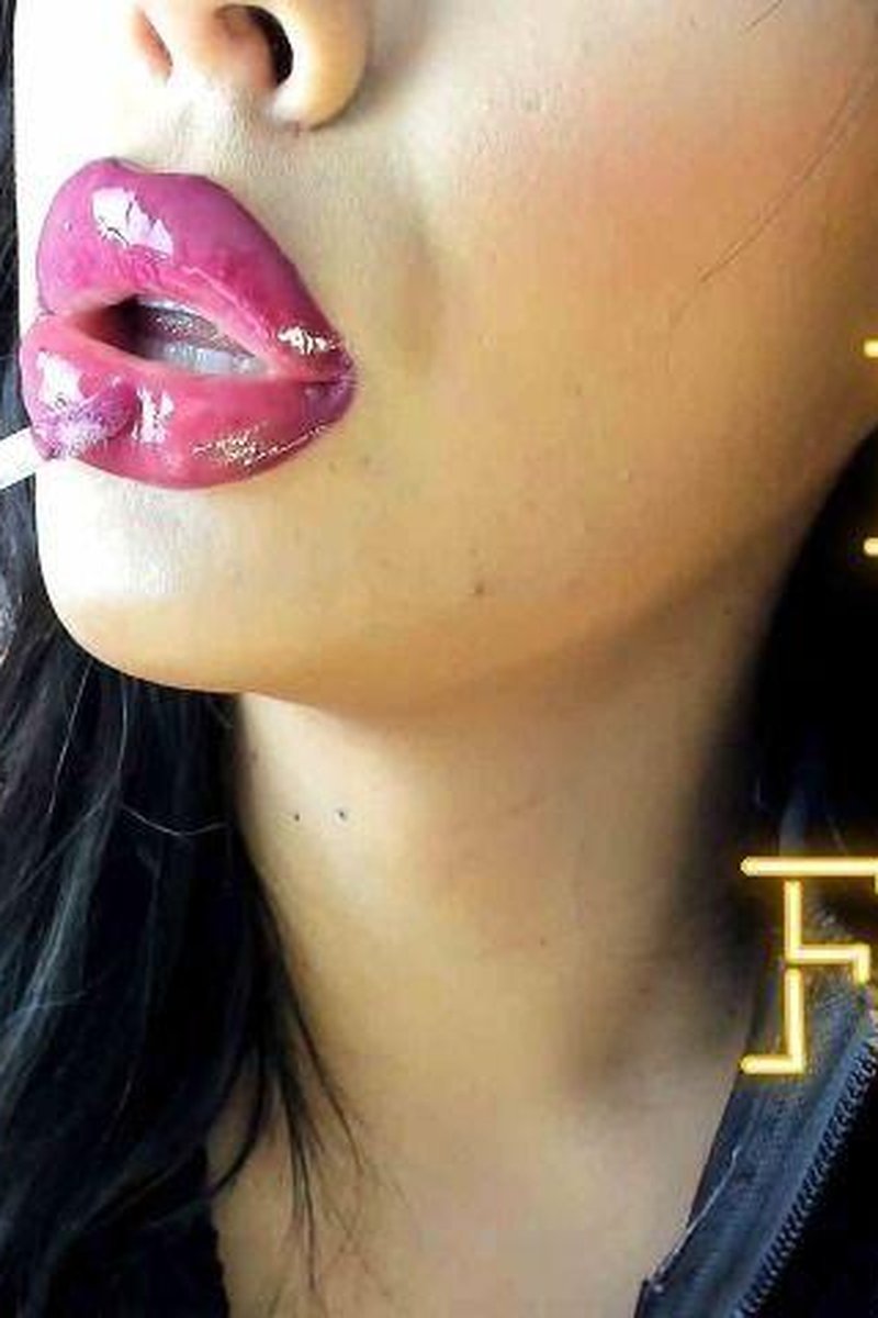 Lips Fetish - Screenshot 1 of 4 - Lipstick Fetish