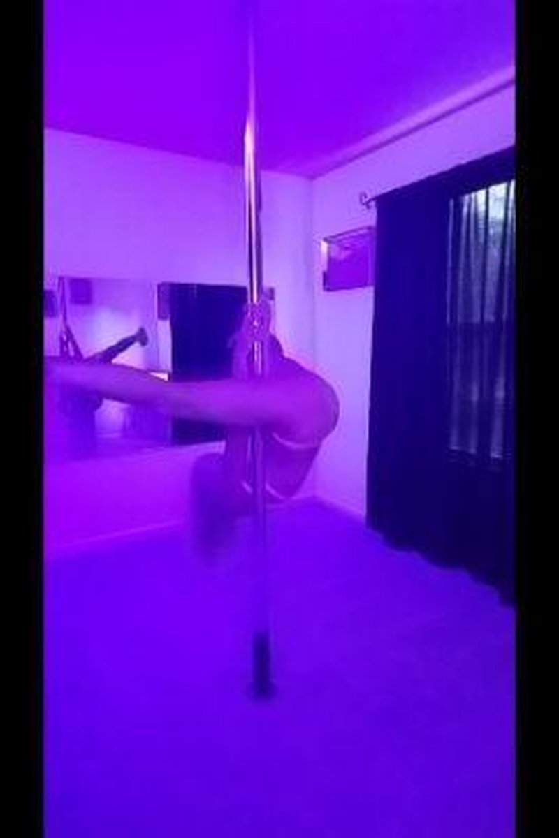 Pole Dance Practice - Screenshot 1 of 4 - Ass Fetish