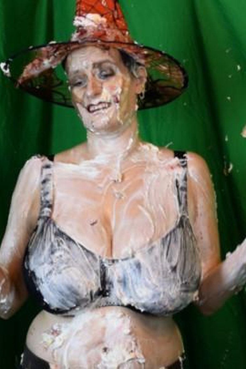 Messy Magic - Screenshot 1 of 4 - Big Tits