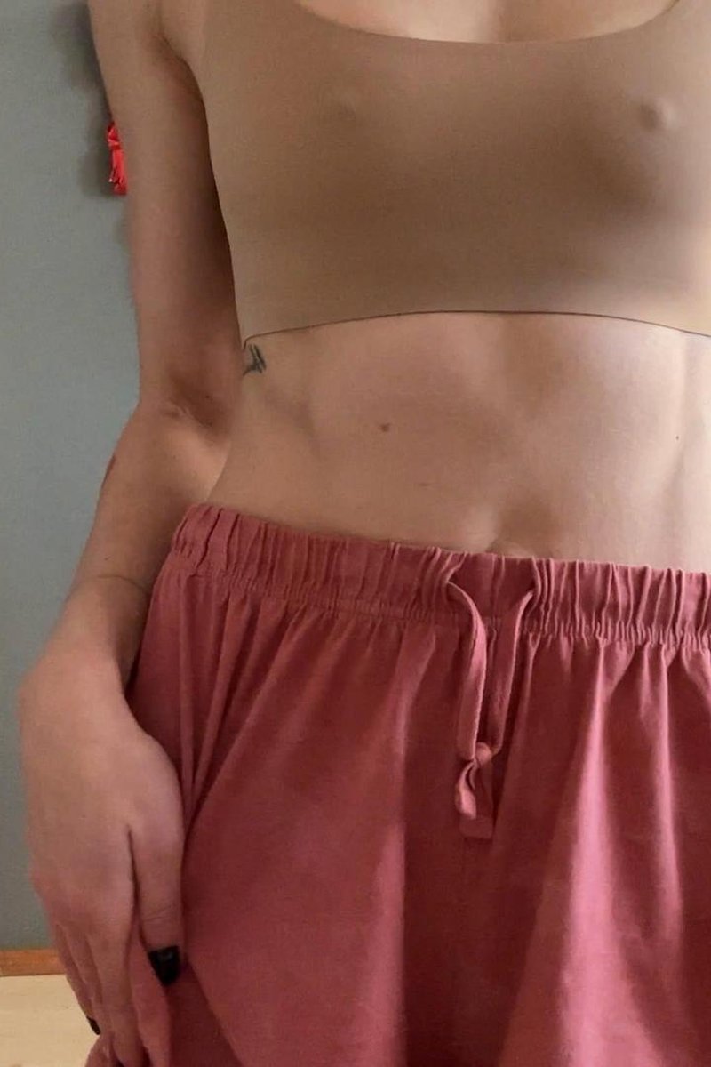 Vacuum, Ribs, Abs - Screenshot 1 of 4 - Belly Fetish