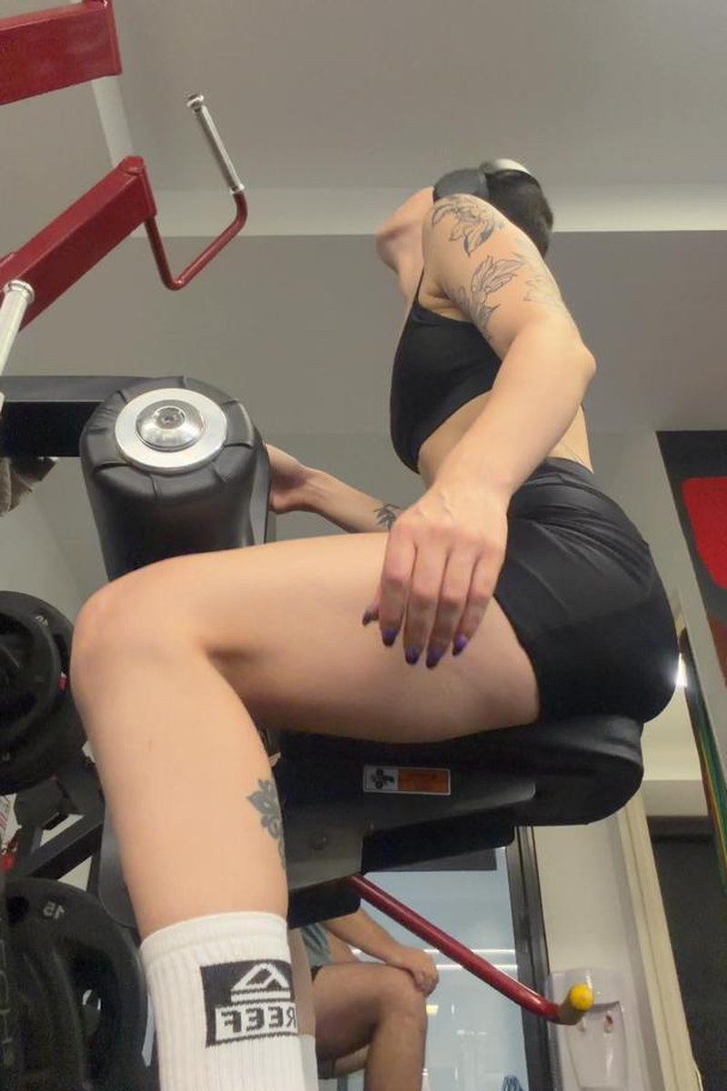 Arm Day - Screenshot 1 of 4 - Armpit Fetish
