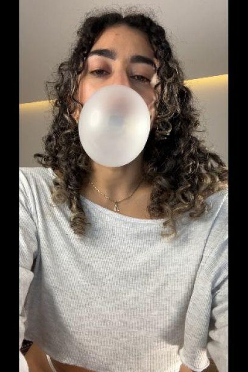 Bubble Gum - Screenshot 1 of 4 - Babes