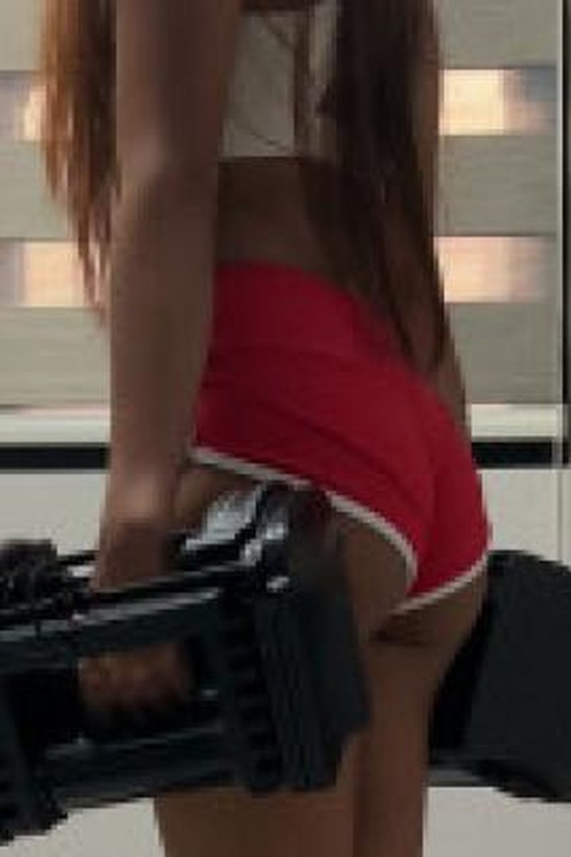 Cherry Doing Her Exercise - Screenshot 1 of 4 - Amateur