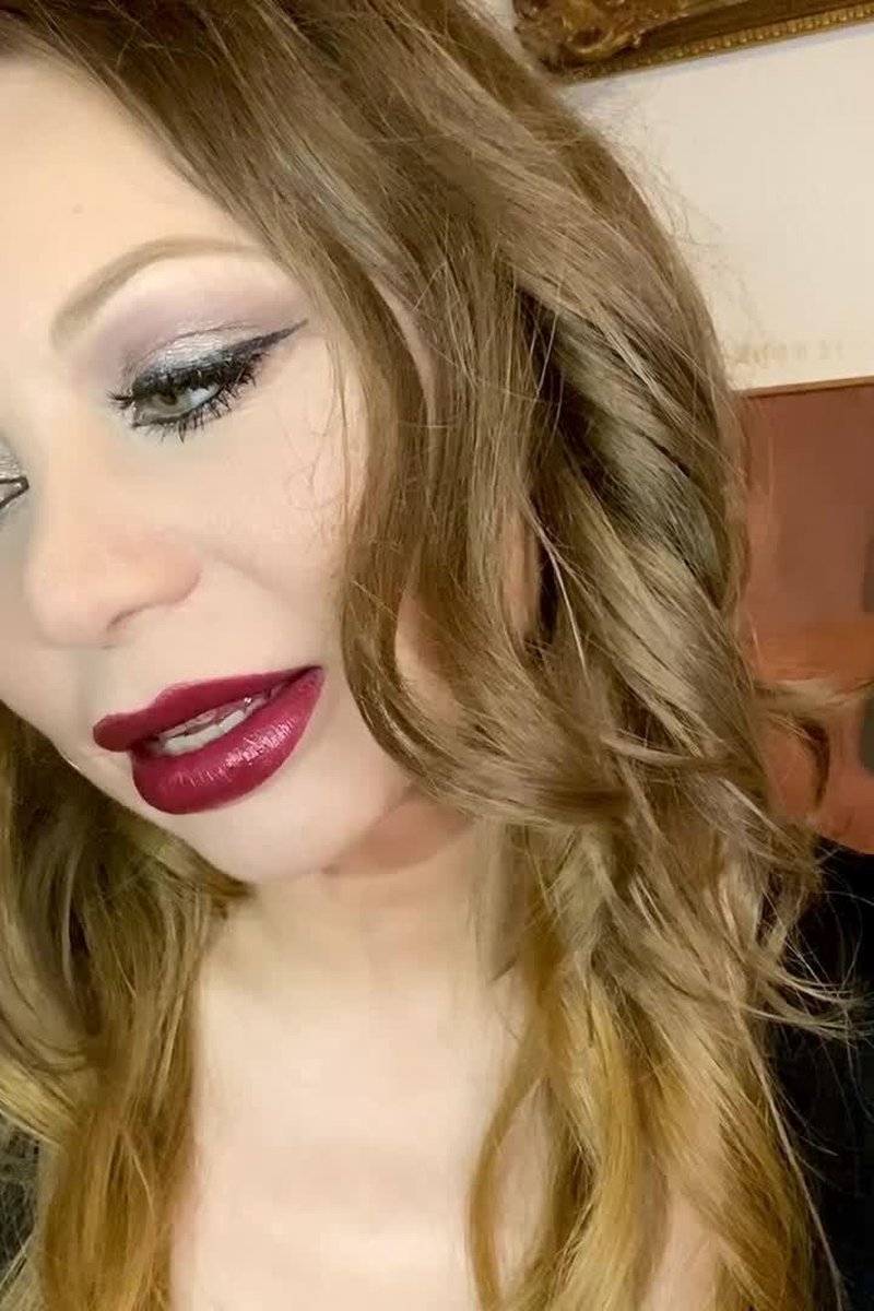 Fun With Feet - Screenshot 1 of 4 - Babes