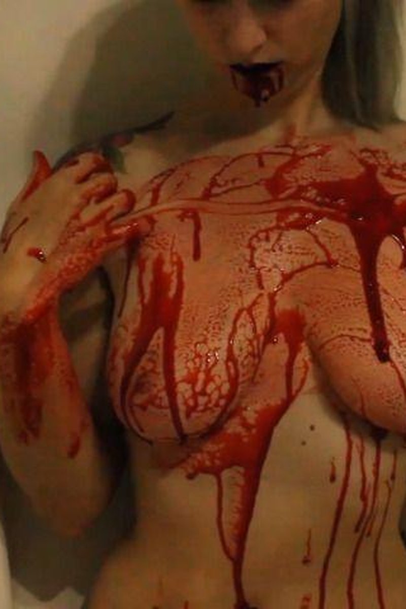 Vampire Sploshing - Screenshot 1 of 4 - Big Tits