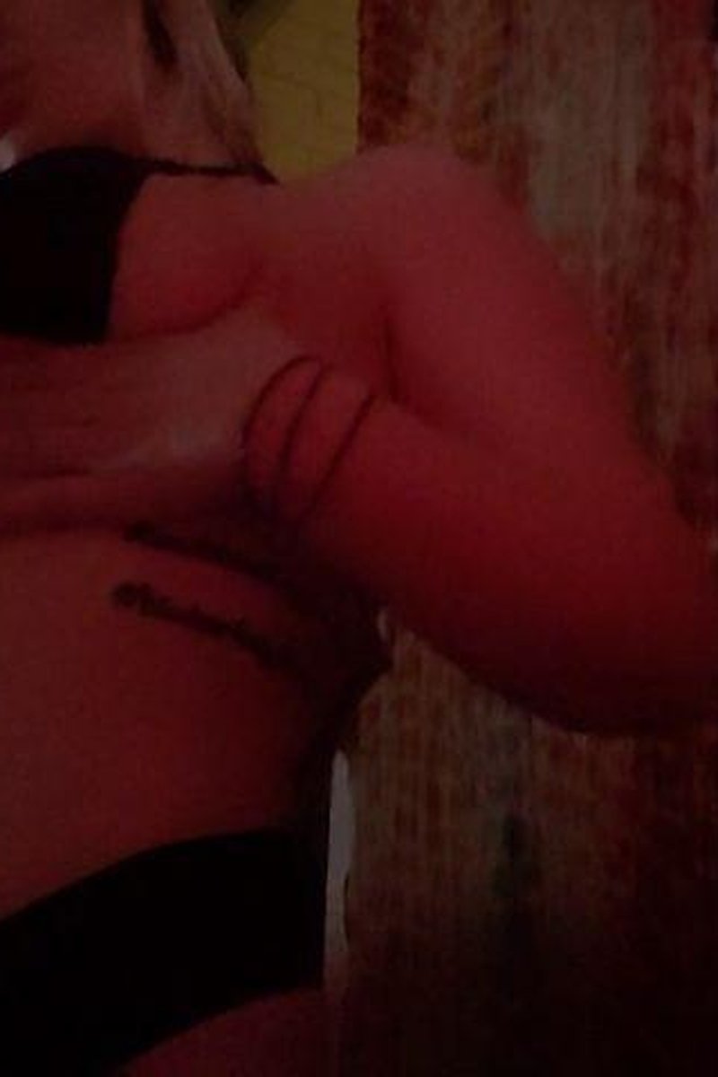 Oiled Tit Play - Screenshot 1 of 4 - Big Tits