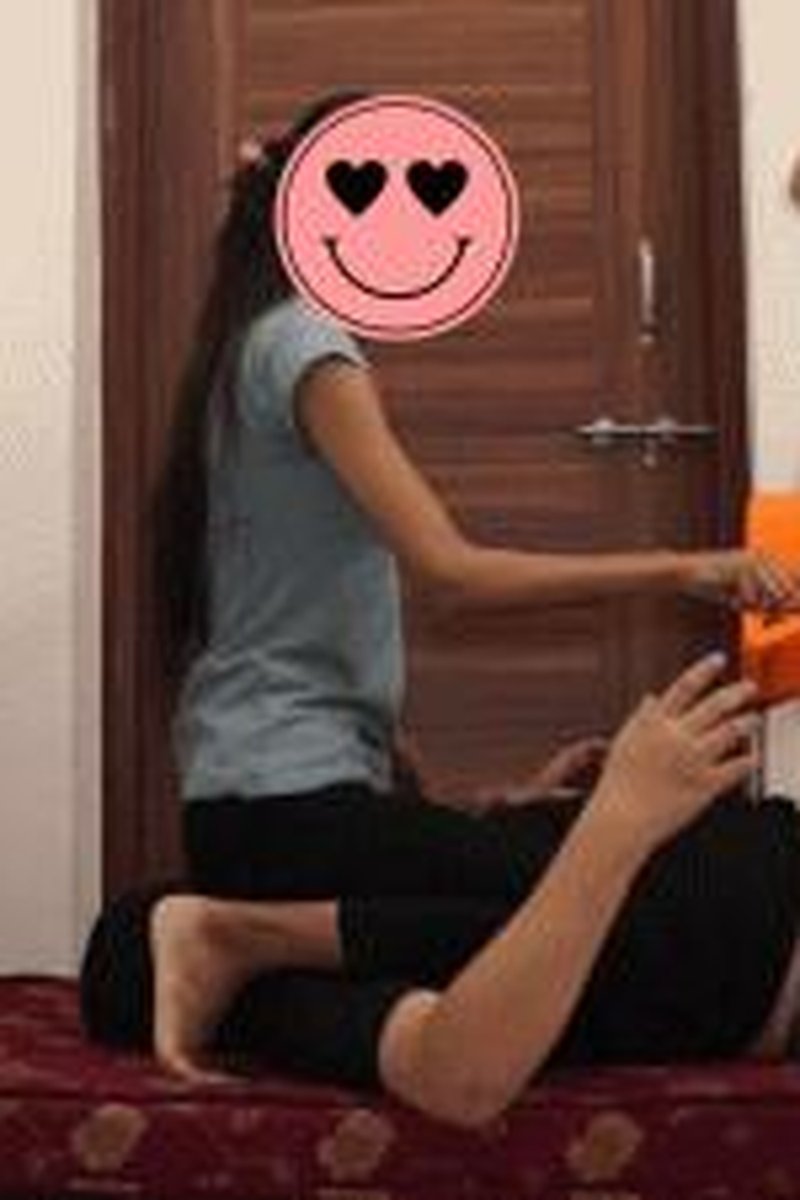 TP-iwantclipsindianmistressfemdom-indian-lady-officer-punishing-prisoner