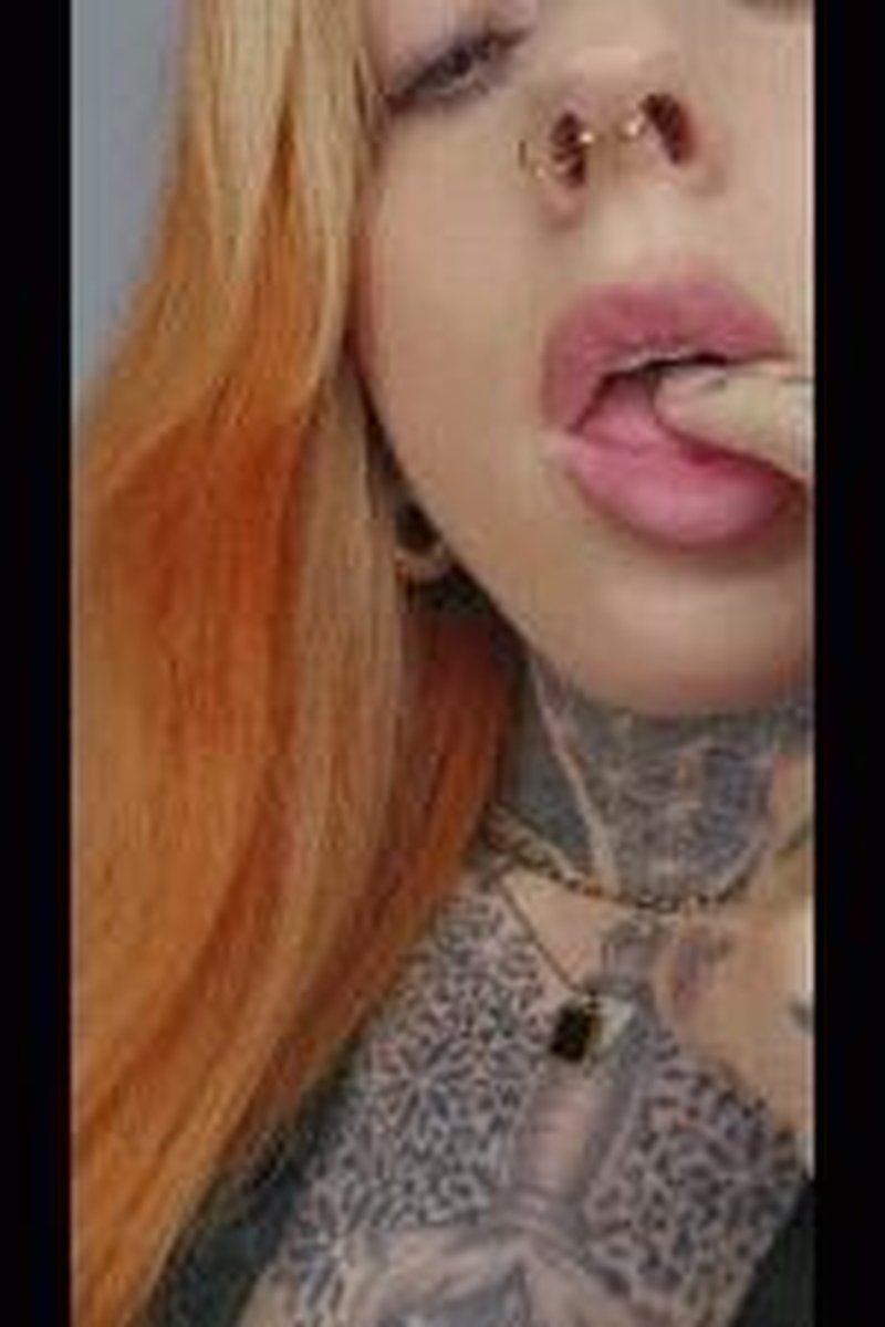 Lip Fetish - Screenshot 1 of 4 - ASMR