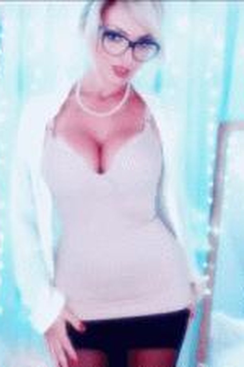 Step-Mommy Caught You Stealing Her Panties (Pt 2) - Screenshot 1 of 4 - Edging