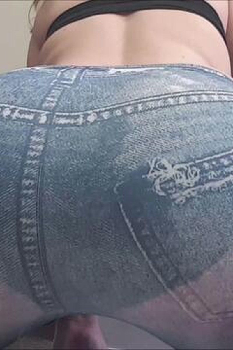 Jegging Tease - Screenshot 1 of 4 - Ass Fetish