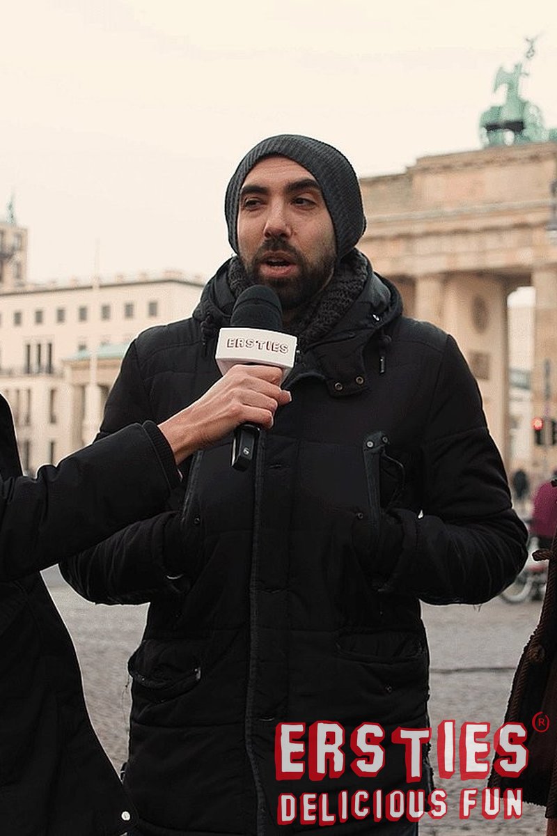 Street Interview - Screenshot 1 of 4 - European
