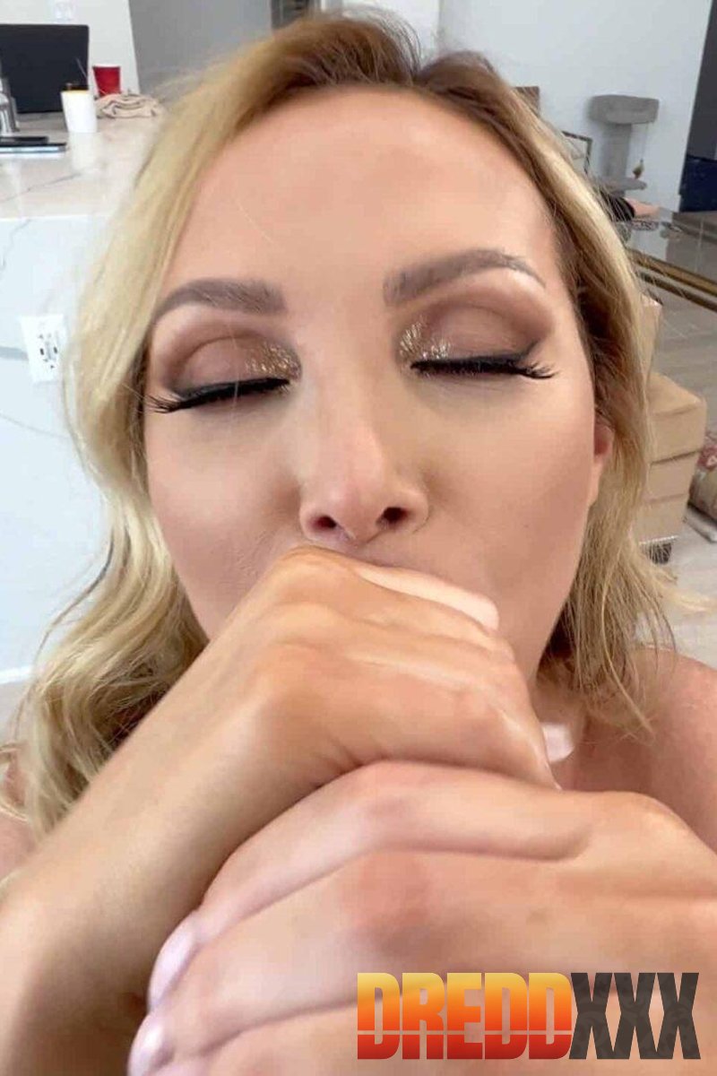 Nikki Benz - Screenshot 1 of 4 - Babes