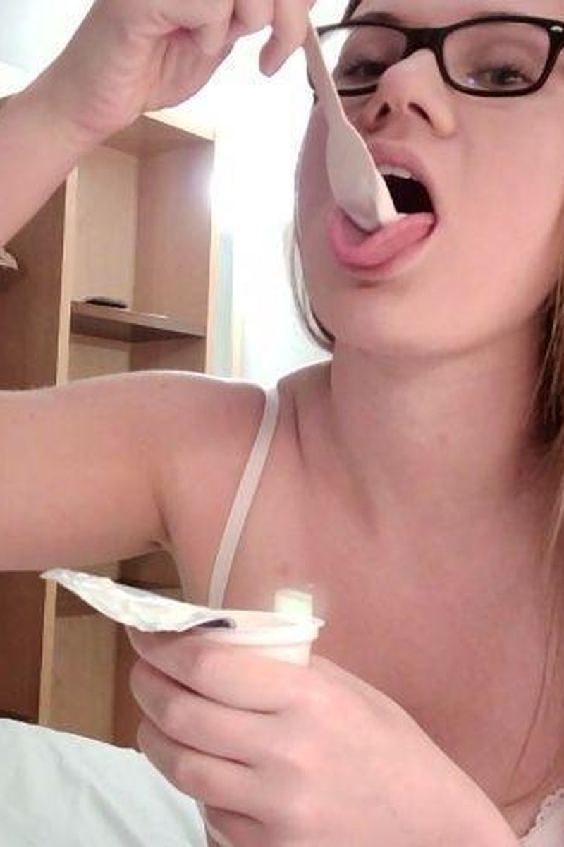 Yoghurt Eating - Screenshot 1 of 4 - Fetish