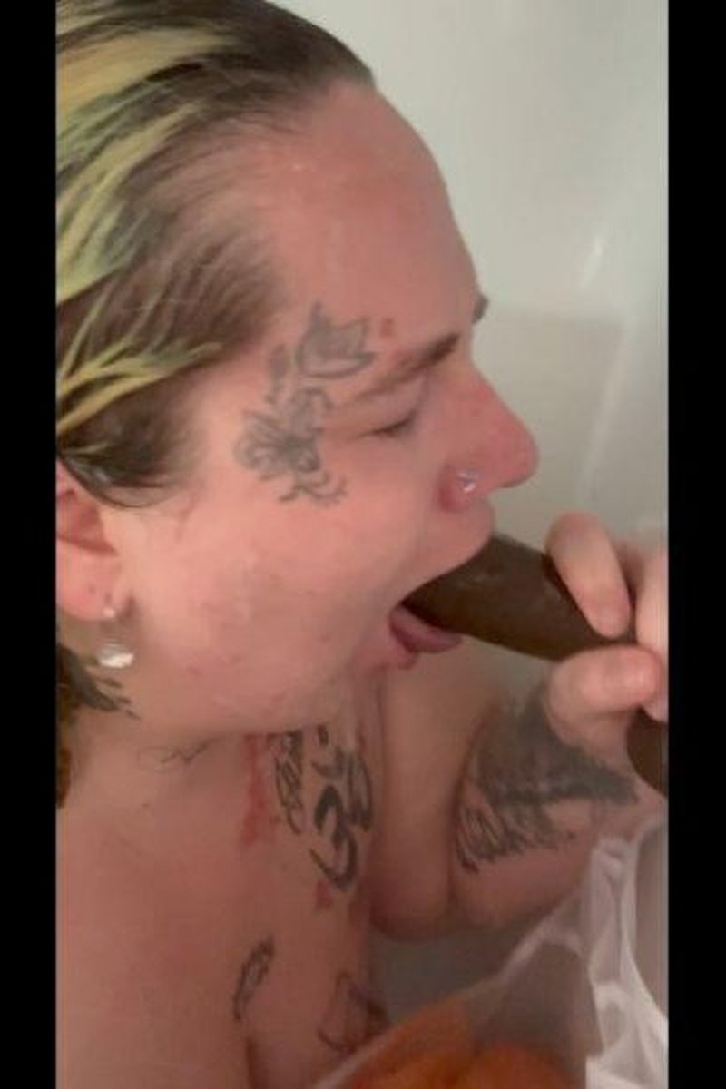 BBC Gagging - Screenshot 1 of 4 - BBC