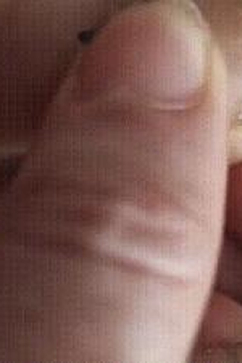 Long Toe Nails Remove Polish - Screenshot 1 of 4 - Foot Fetish