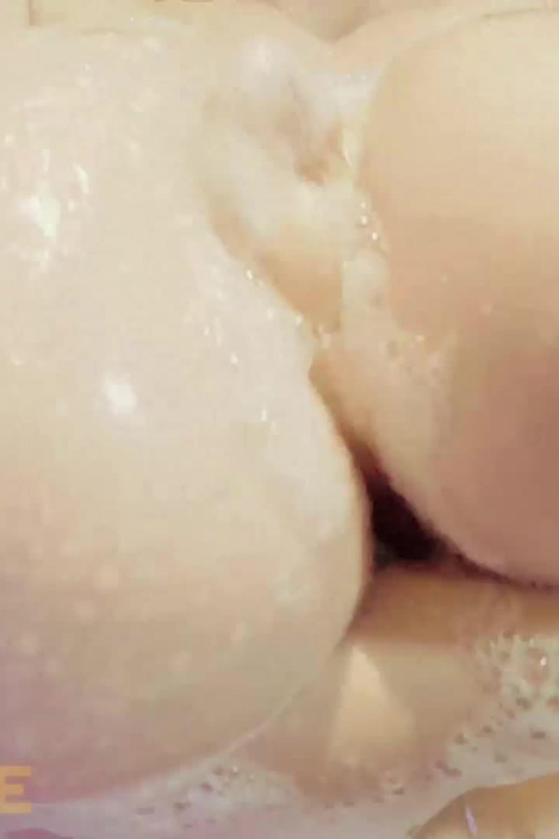 TP-iwantclipsgamernute-hot-sexy-clip-in-the-shower-foaming-my-big-boobs