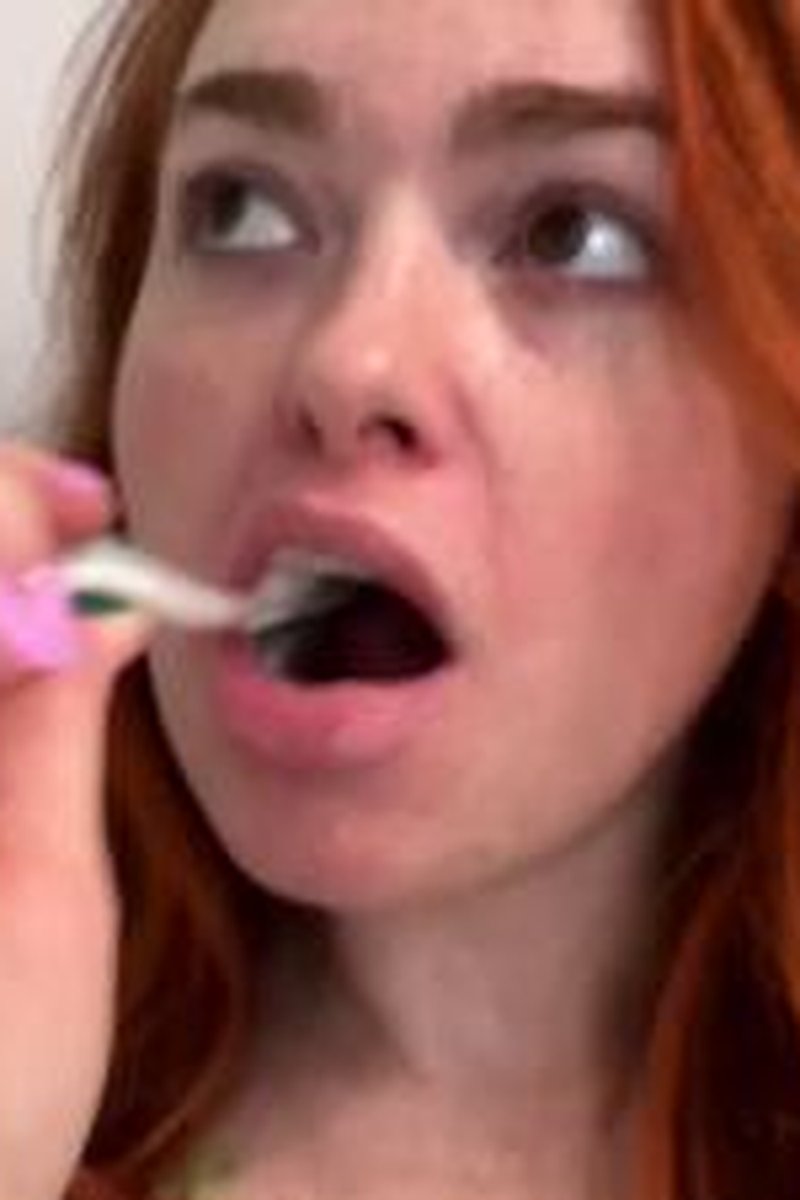 Shower Teeth Brushing - Screenshot 1 of 4 - Drool