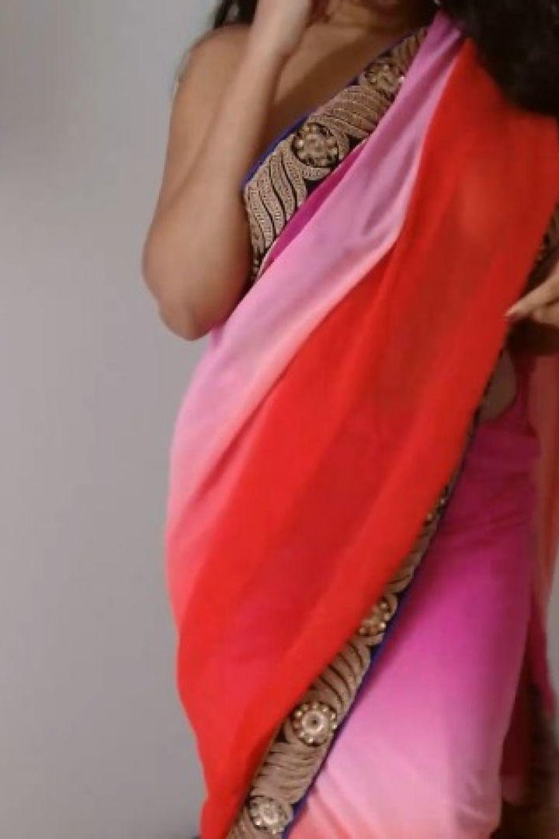 TP-manyvidsindiansneha-strip-out-of-lingerie-into-indian-saree-and-tease