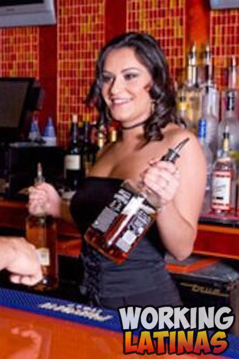 Bartender That Squirts - Screenshot 1 of 4 - Amateur