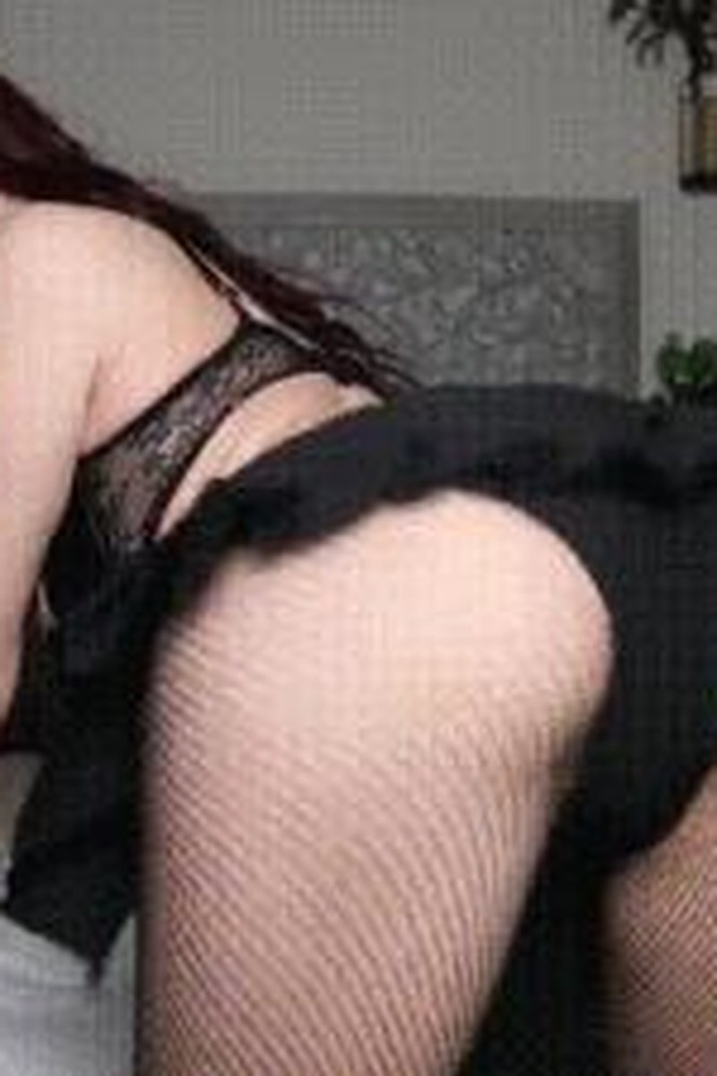 Her - Screenshot 1 of 4 - Babes