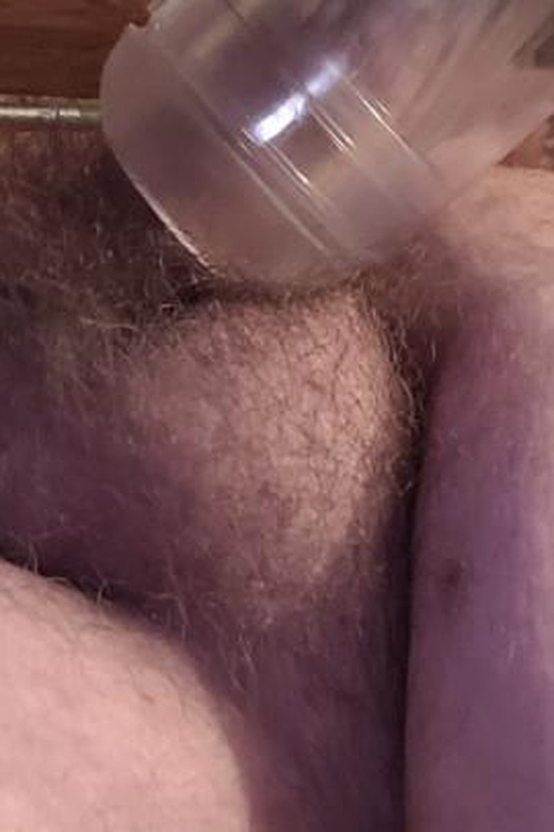 Toy Play - Screenshot 1 of 4 - Masturbation