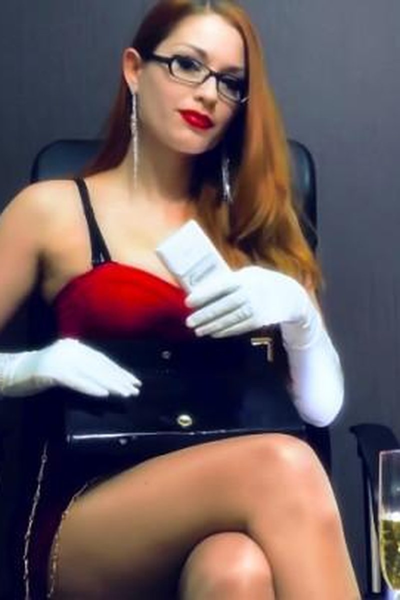 Date Night - Screenshot 1 of 4 - Fetish